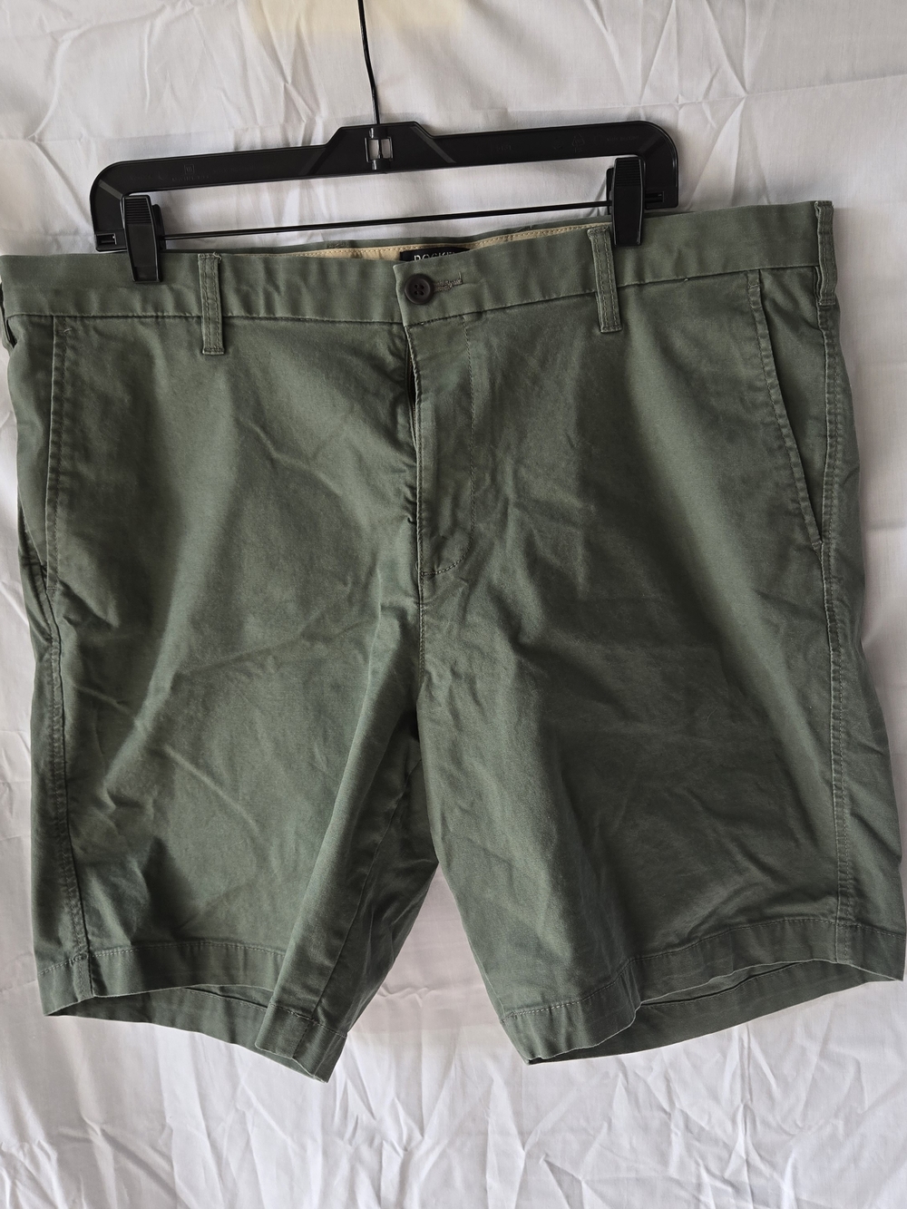Dockers  Olive Green Ultimate Shorts Size 40